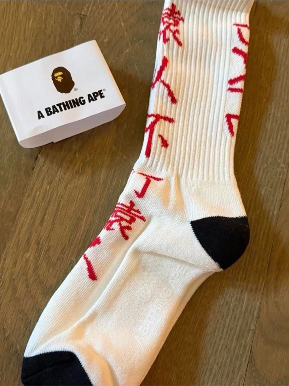 A Bathing Ape White & Red Logo Crew Socks men’s unisex 8-11